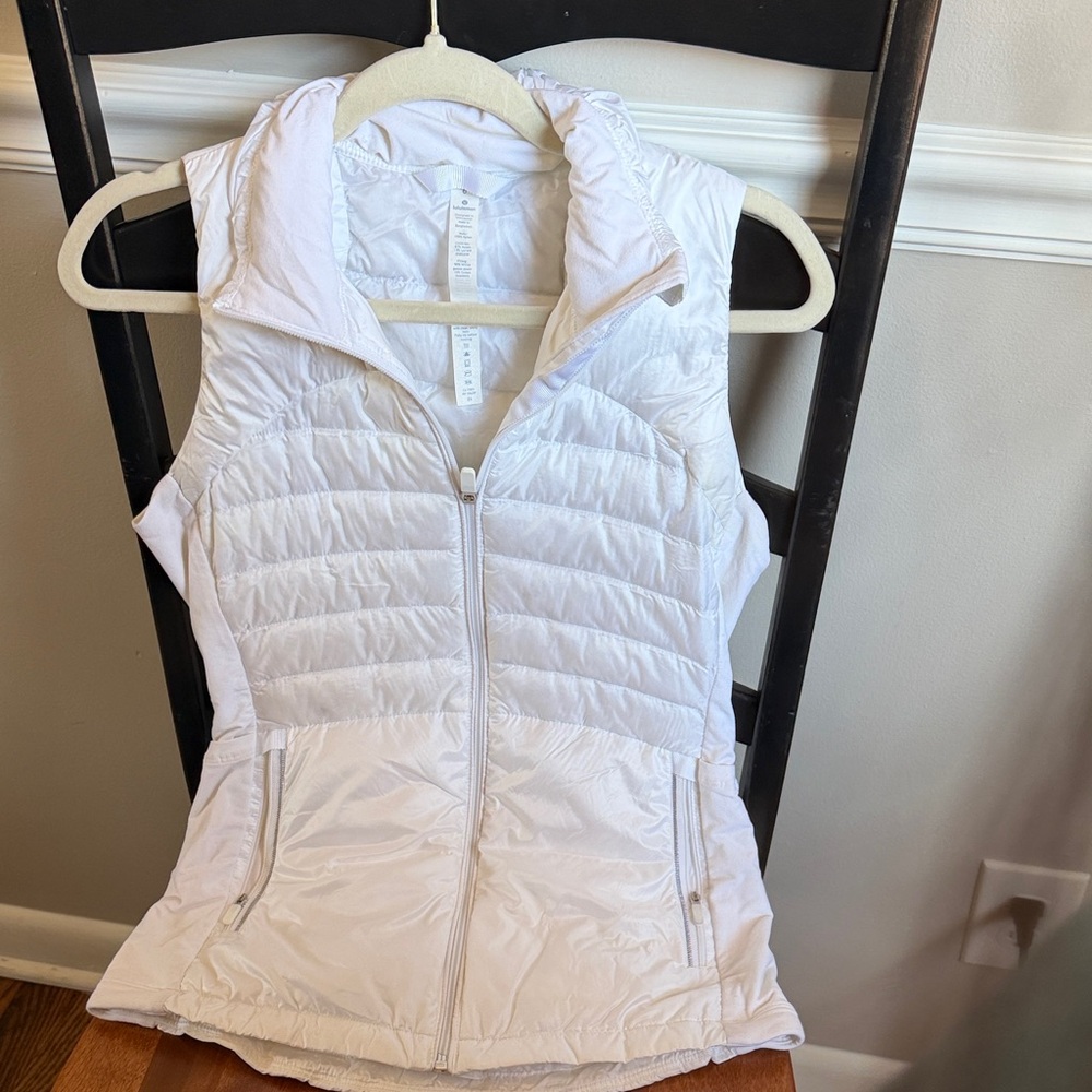 Lululemon Women's White Quilted Puffer Vest
